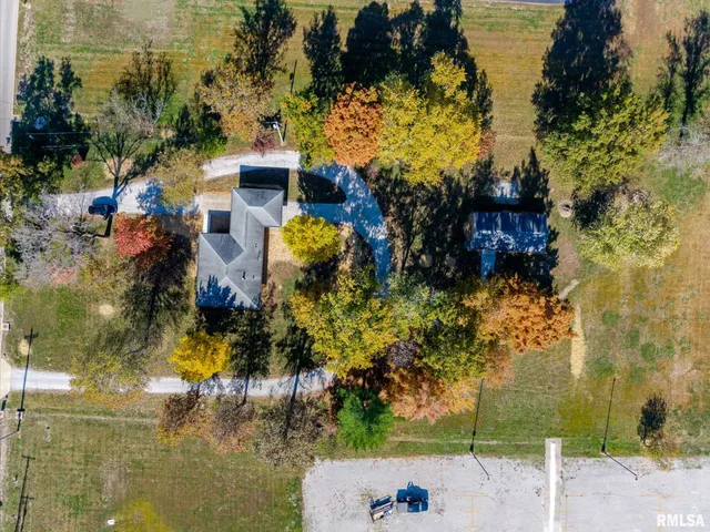 $179,900 | 503 Airport Road, Centralia, IL 62801