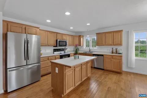 $379,900 | 304 Grove Avenue, Waynesboro, VA 22980