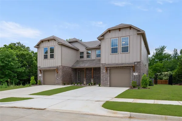 $699,900 | 400-402 Trailhead Lane, Denton, TX 76209