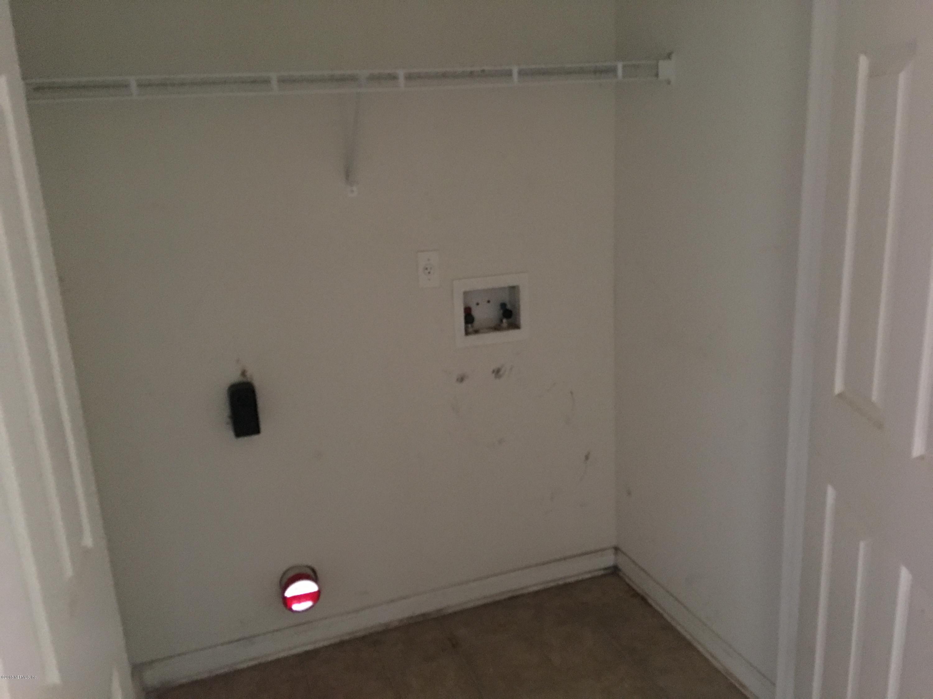 8223 Firetower Road Jacksonville, FL 32210 - Photo 5 of 21 25. LAUNDRY CLOSET