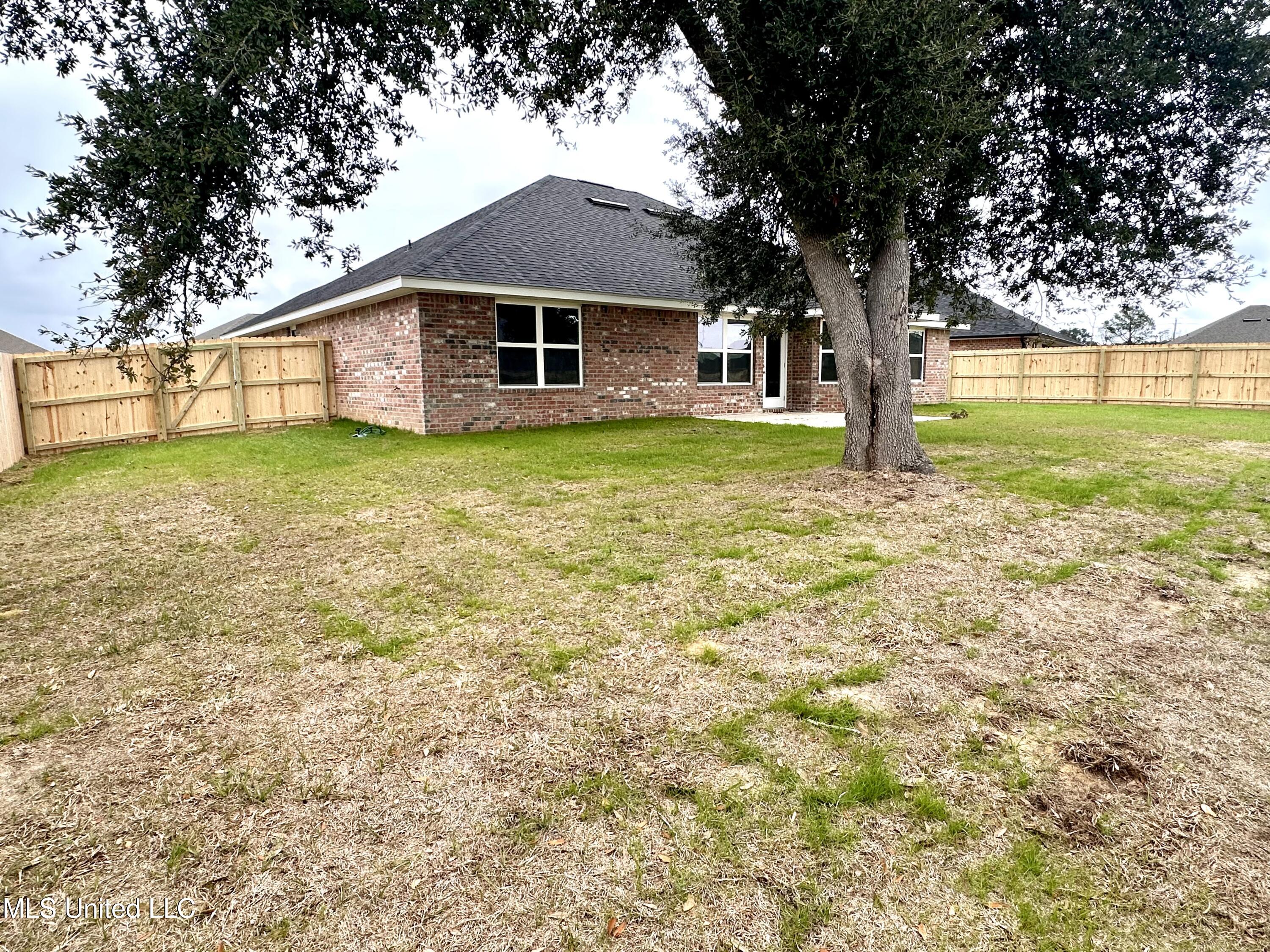 6205 Diamond Lane Biloxi, MS 39532 - Photo 21 of 24 IMG_4840