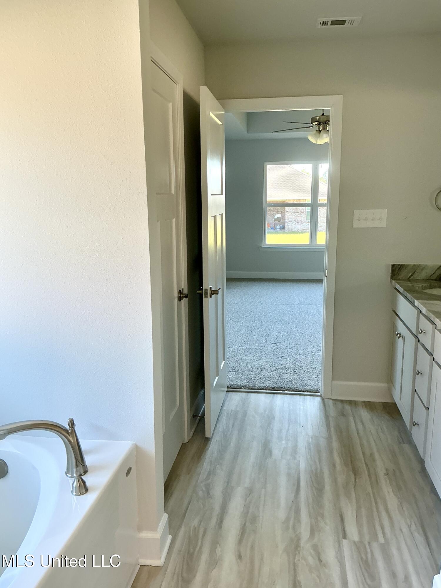 6205 Diamond Lane Biloxi, MS 39532 - Photo 22 of 32 IMG_0078