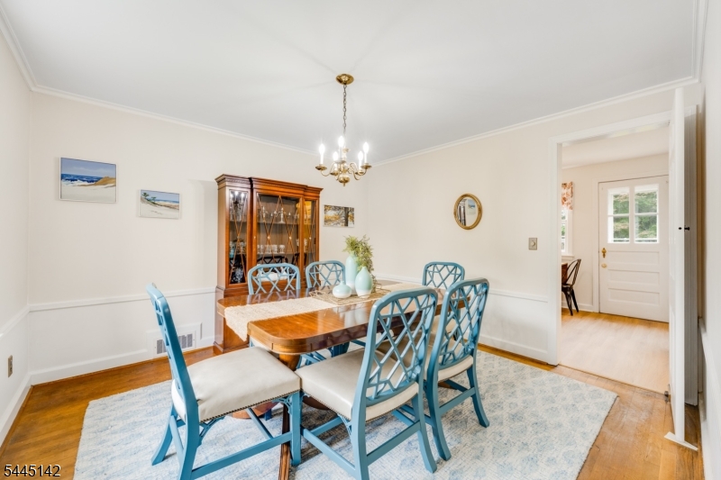 34 Colfax Road Springfield, NJ 07081 - Photo 14 of 26