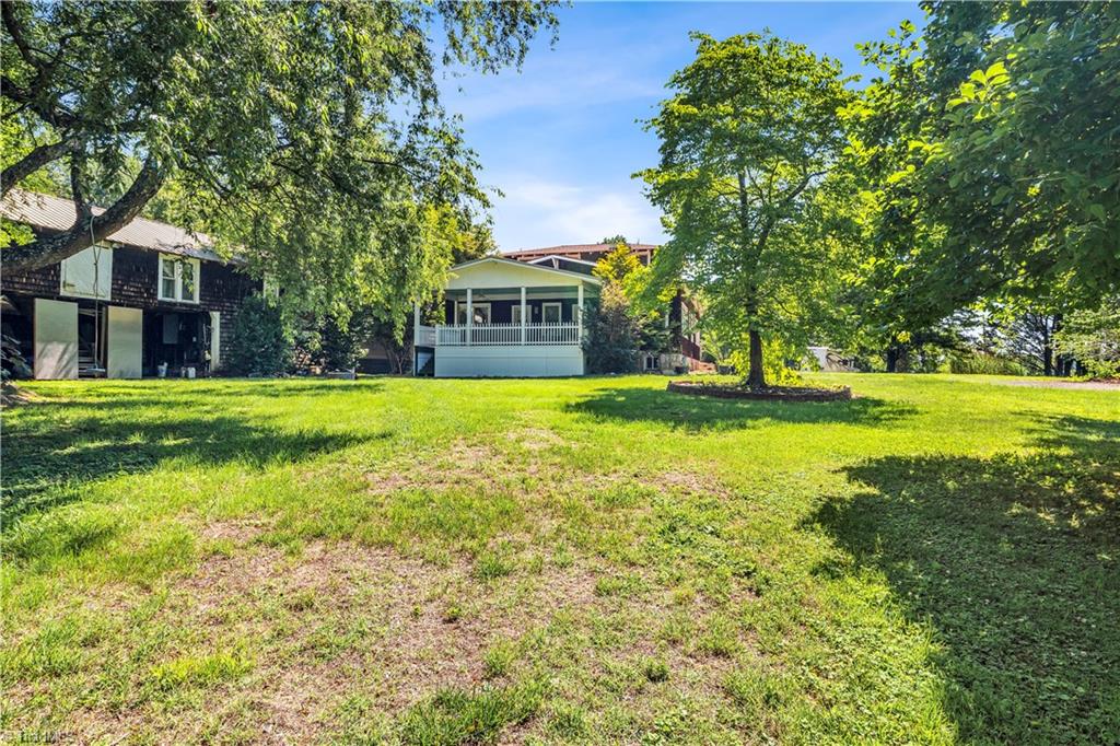 637 Stokesburg Road Walnut Cove, NC 27052 - Photo 7 of 41