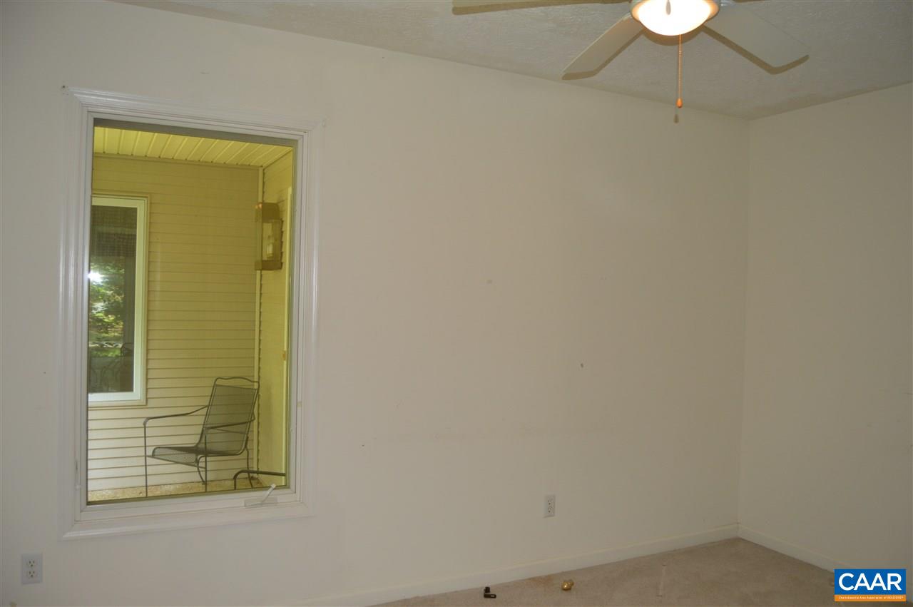 17 Oak Grove Road Palmyra, VA 22963 - Photo 19 of 24 a bathroom with a shower