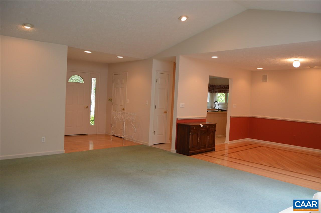 17 Oak Grove Road Palmyra, VA 22963 - Photo 6 of 24 a view of a livingroom with furniture