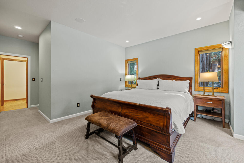 11427 Kestrel Road Klamath Falls, OR 97601 - Photo 36 of 60 11427KestrelRd.-Interiors-14