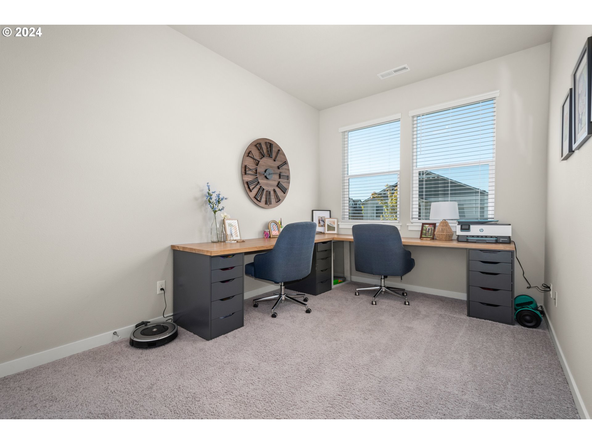 8716 North 5th Street Ridgefield, WA 98642 - Photo 3 of 29 a view of workspace with a window