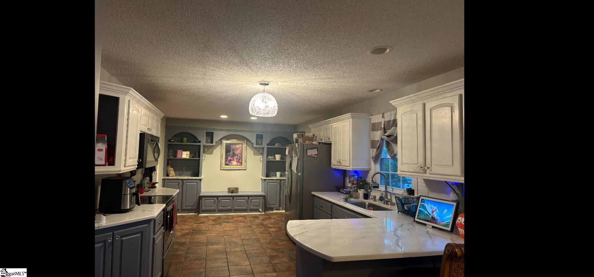 164 Chestnut Lake Drive Inman, SC 29349 - Photo 2 of 24