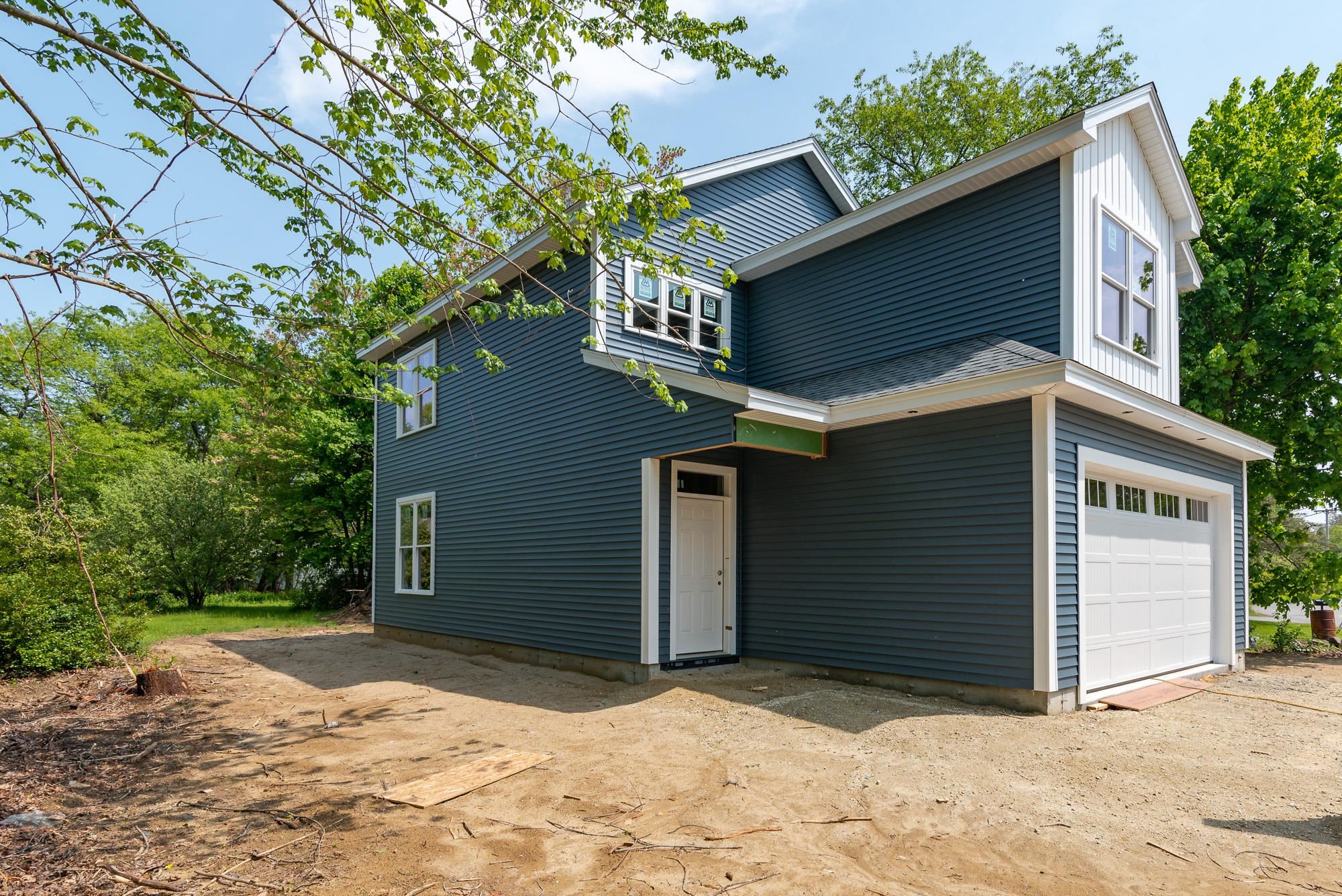 61 Rocks Road Seabrook, NH 03874 - Photo 1 of 5