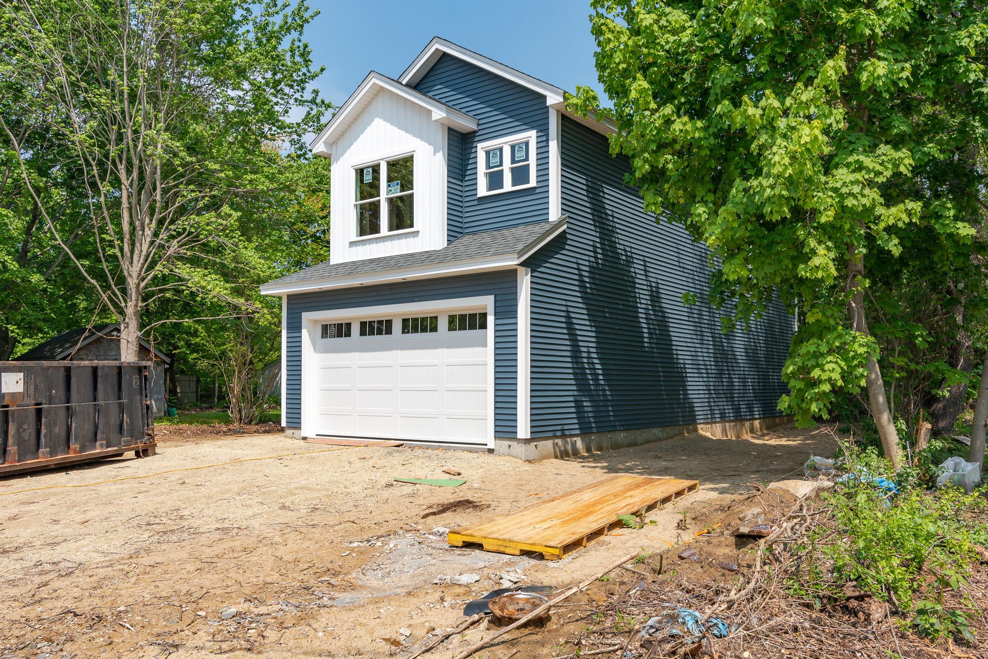 61 Rocks Road Seabrook, NH 03874 - Photo 2 of 5