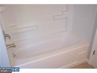 2910 East County Line Road Hatboro, PA 19040 - Photo 5 of 8 Gallery Image 5
