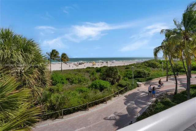 $375,000 | 100 Lincoln Road, Unit 607, Miami Beach, FL 33139