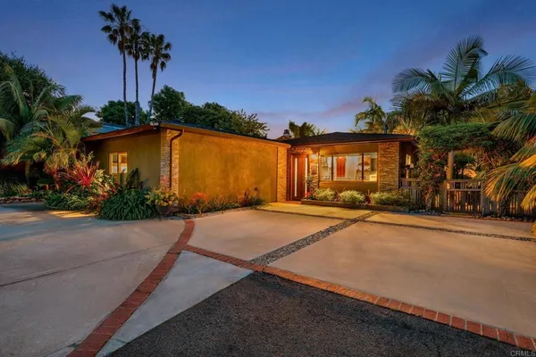 $2,850,000 | 637 Sparta Drive, Unit A & B, Encinitas, CA 92024