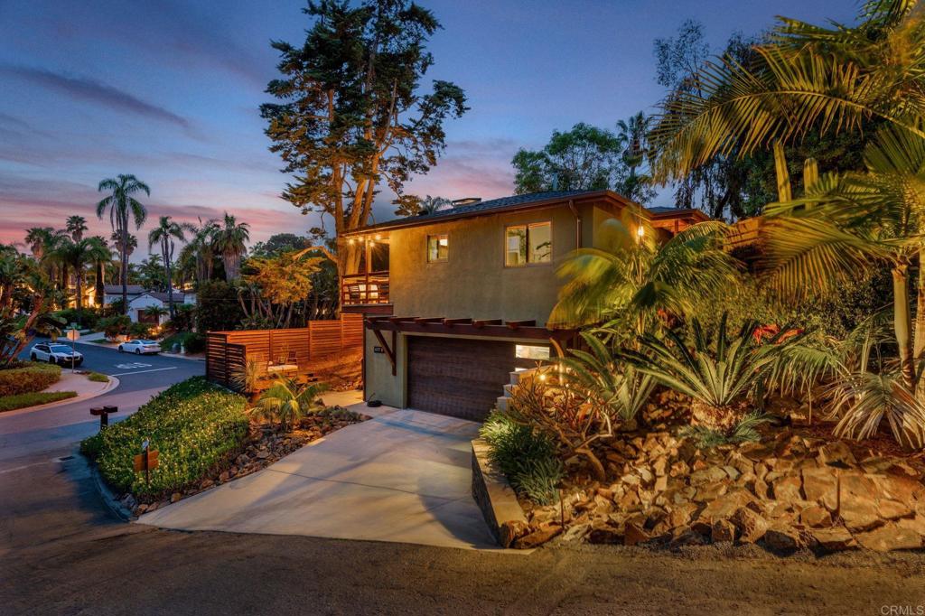 637 Sparta Drive, Unit A & B Encinitas, CA 92024 - Photo 54 of 58 a front view of a house with a yard