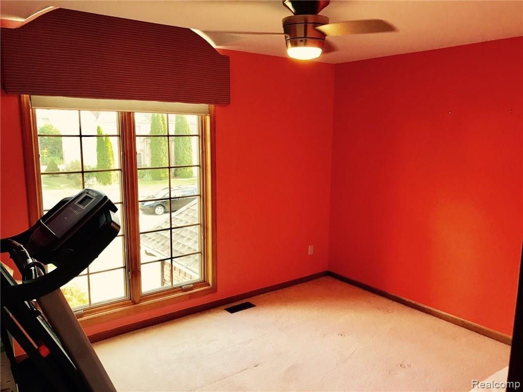 45308 Thornhill Road Canton, MI 48188 - Photo 20 of 30 20.jpg