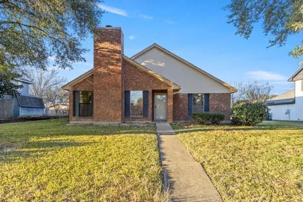 $319,000 | 1129 Harvest Hill Lane, Lancaster, TX 75146