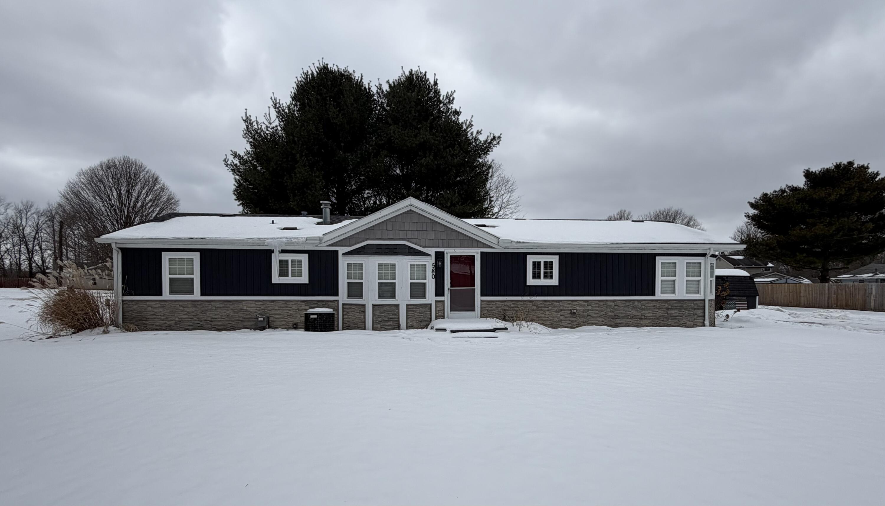 580 South Snyder Street Marcellus, MI 49067 - Photo 2 of 30 IMG_5174