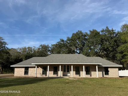 $750,000 | 827 East Butcher Switch Road, Lafayette, LA 70507