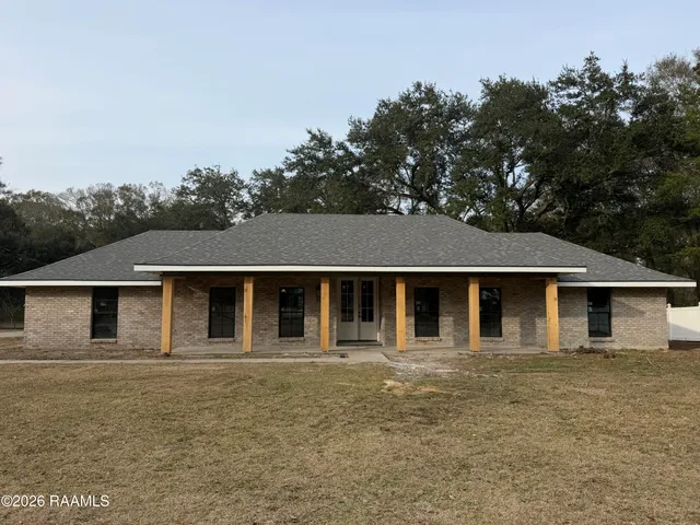 $750,000 | 827 East Butcher Switch Road, Lafayette, LA 70507