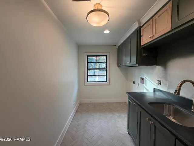 $750,000 | 827 East Butcher Switch Road, Lafayette, LA 70507