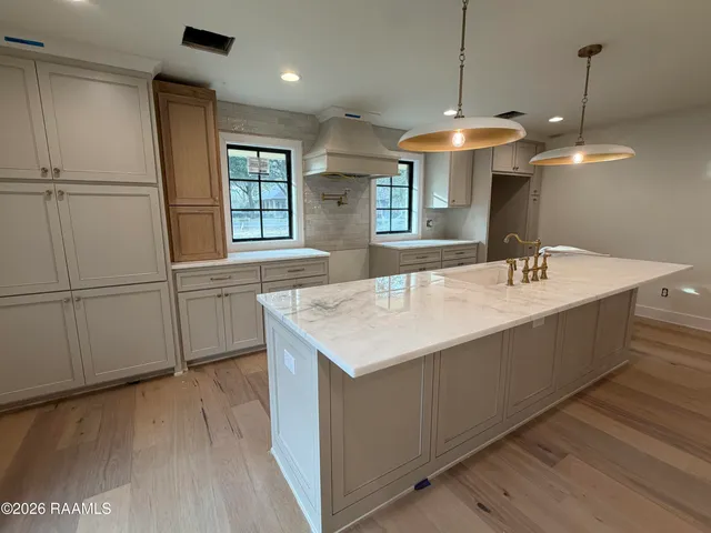 $750,000 | 827 East Butcher Switch Road, Lafayette, LA 70507