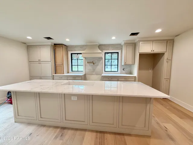 $750,000 | 827 East Butcher Switch Road, Lafayette, LA 70507