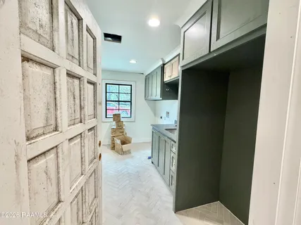 $750,000 | 827 East Butcher Switch Road, Lafayette, LA 70507