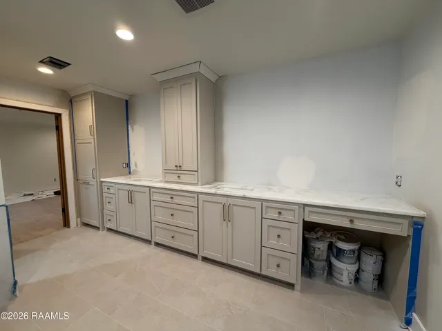 $750,000 | 827 East Butcher Switch Road, Lafayette, LA 70507