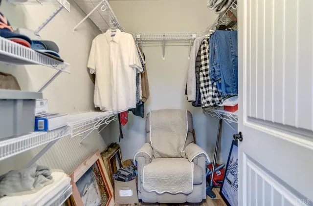 $405,000 | 125 Villa Oak Circle, Bedford, VA 24523