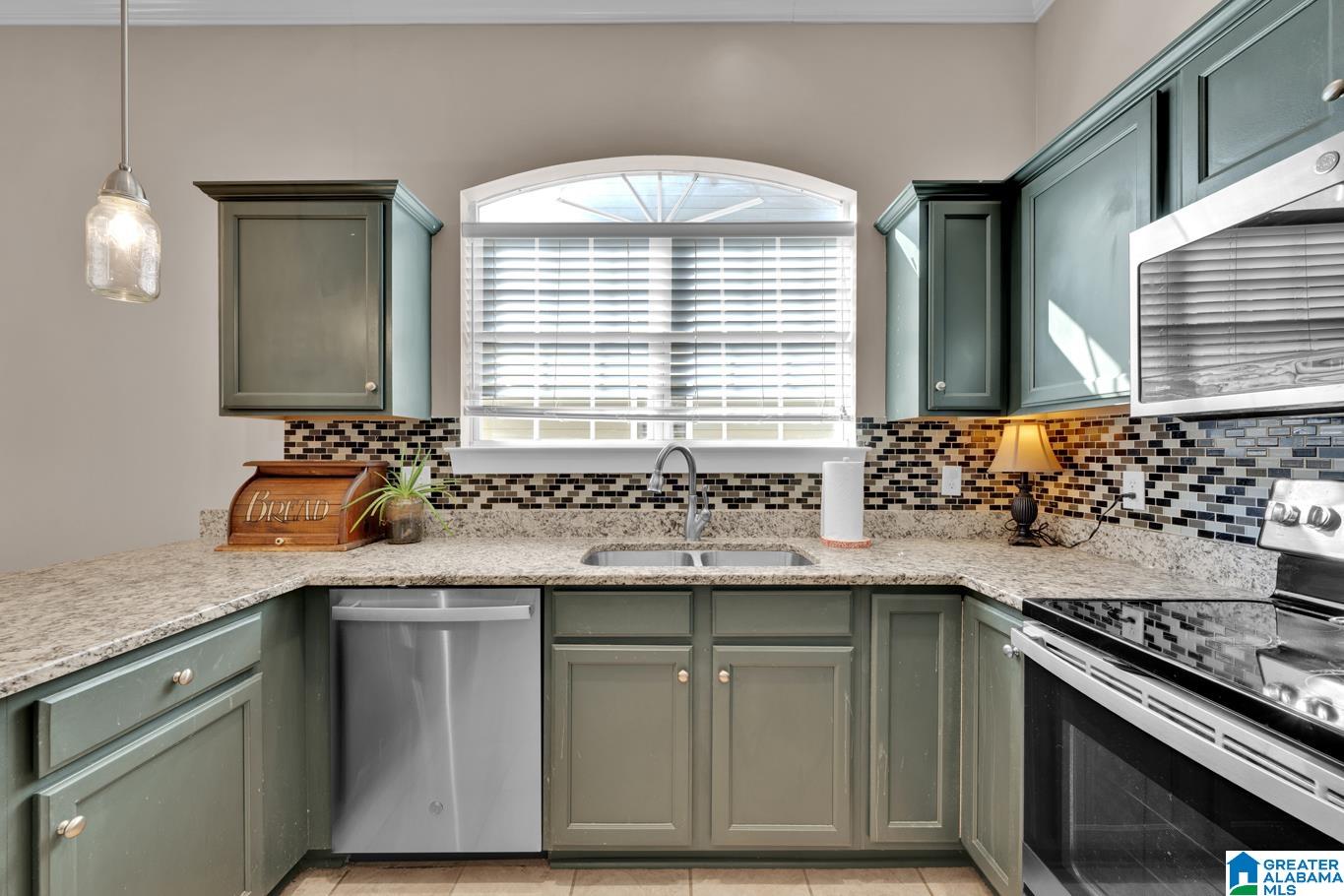 6281 South Clubview Circle Bessemer, AL 35022 - Photo 10 of 43