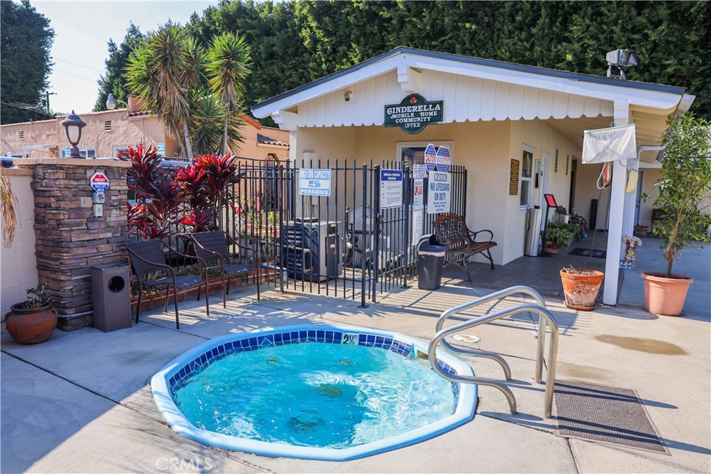 8600 Contreras Street, Unit 35 Paramount, CA 90723 - Photo 21 of 28