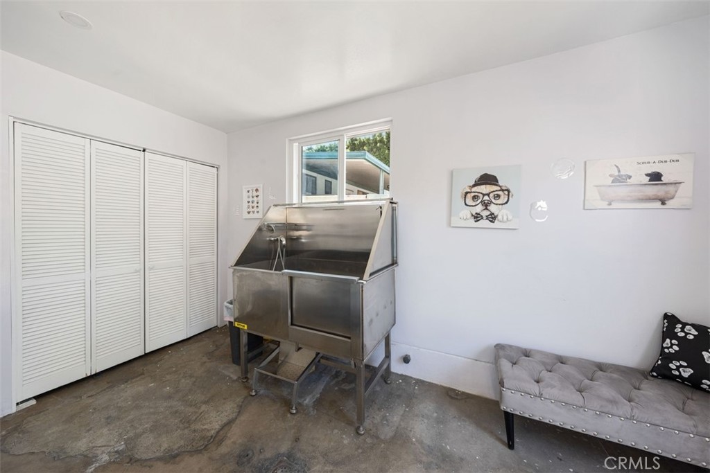 8600 Contreras Street, Unit 35 Paramount, CA 90723 - Photo 25 of 28 Dog Wash/Shampoo Room