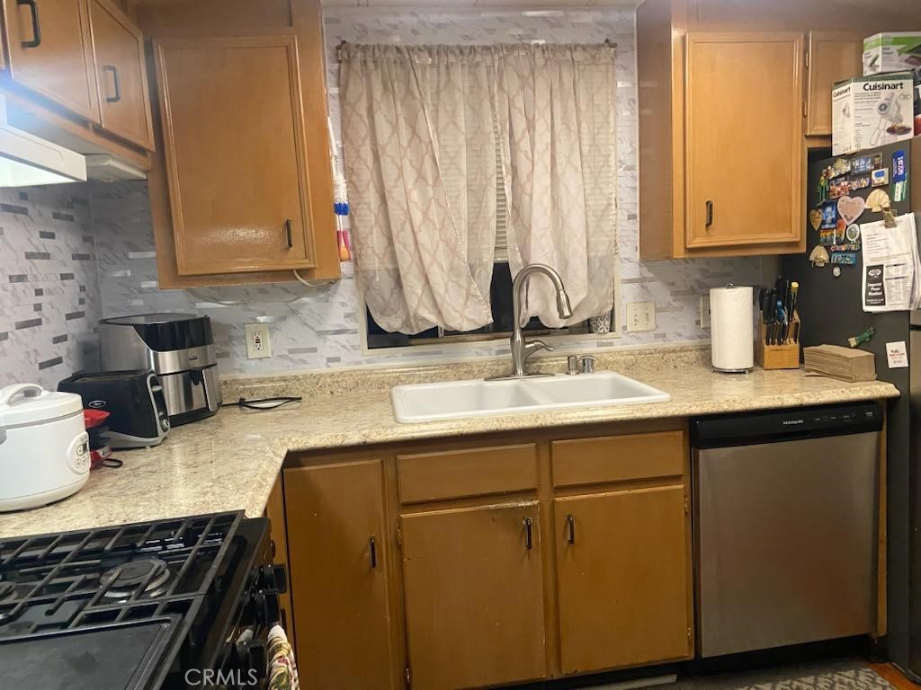 8600 Contreras Street, Unit 35 Paramount, CA 90723 - Photo 10 of 28