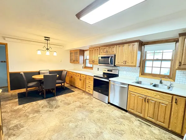 $189,900 | 429 East Rooney Avenue, Appleton, MN 56208