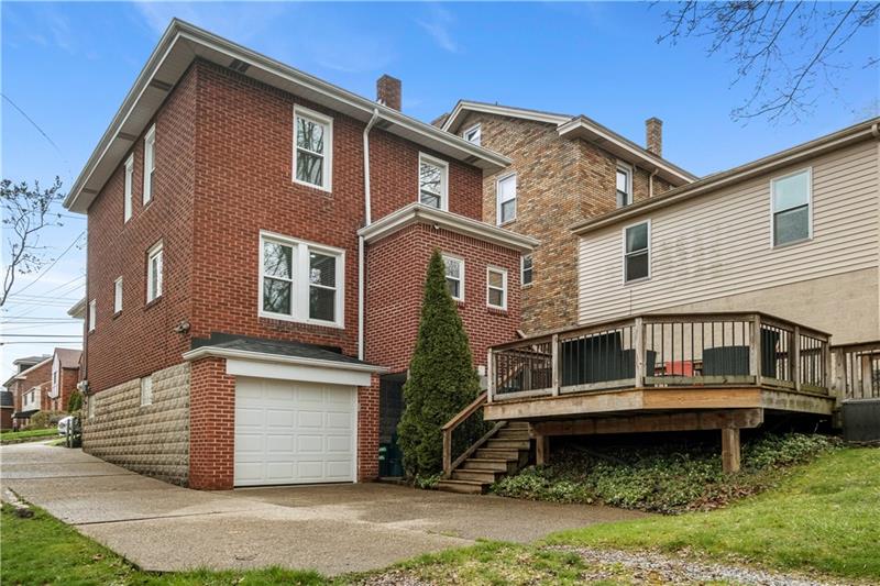 490 Mapleton Avenue Pittsburgh, PA 15228 - Photo 33 of 35 a house view with a garden space