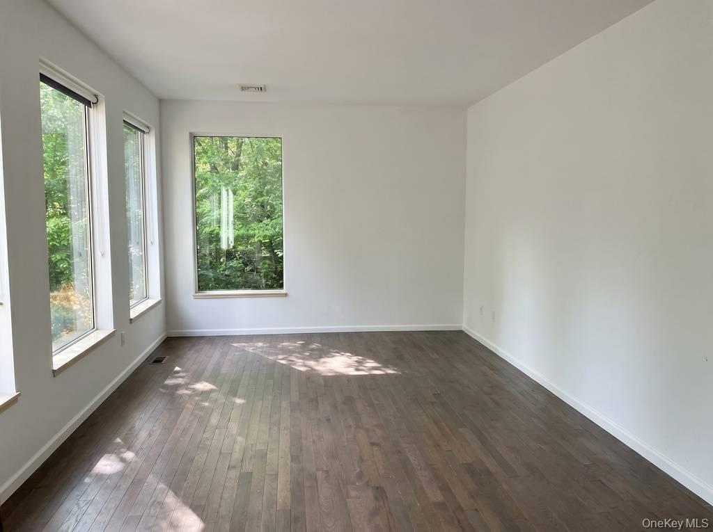32 Old East Road Wallkill, NY 12589 - Photo 18 of 36 Gallery Image 18