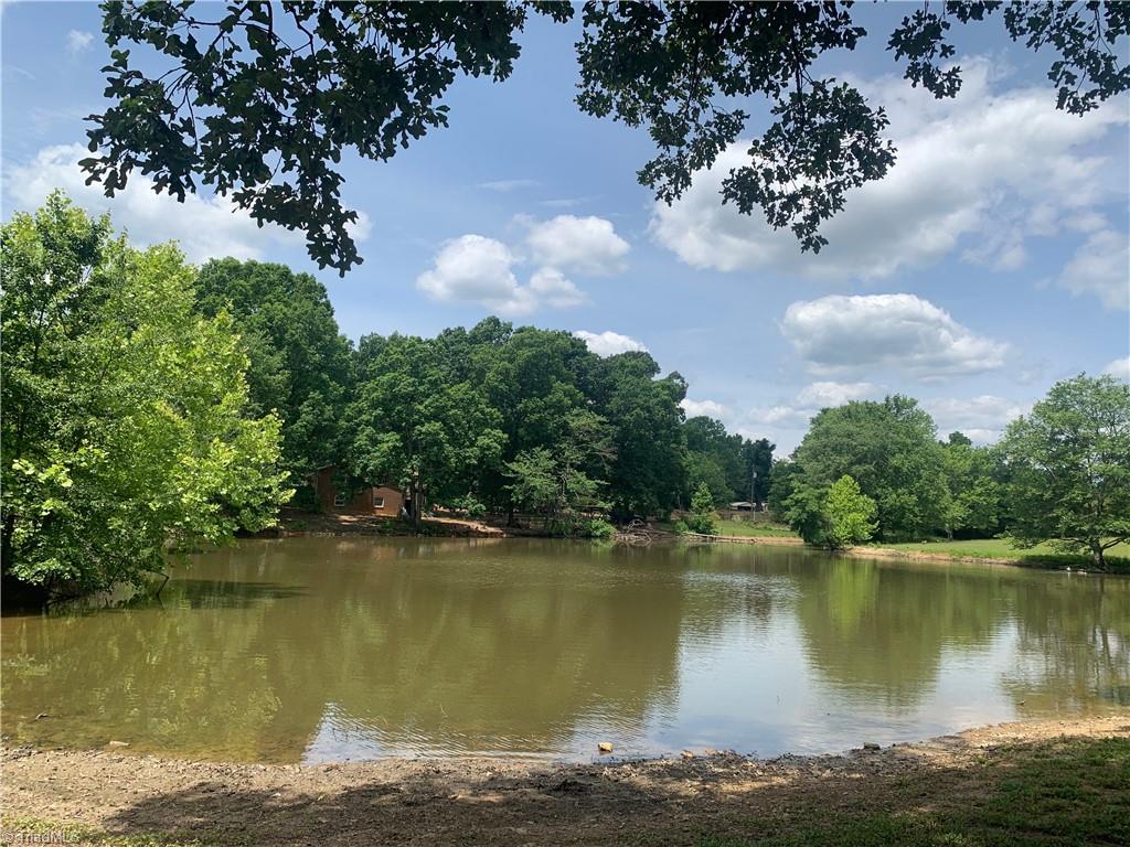 3510 Cunningham Road Thomasville, NC 27360 - Photo 3 of 19