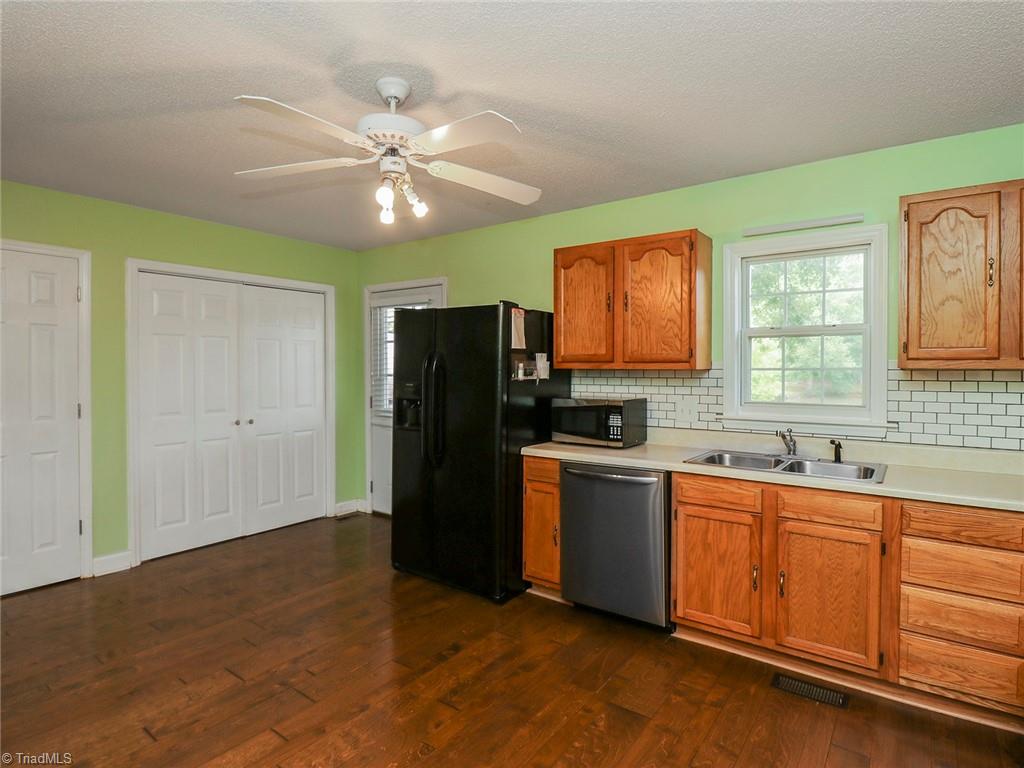 3510 Cunningham Road Thomasville, NC 27360 - Photo 10 of 19