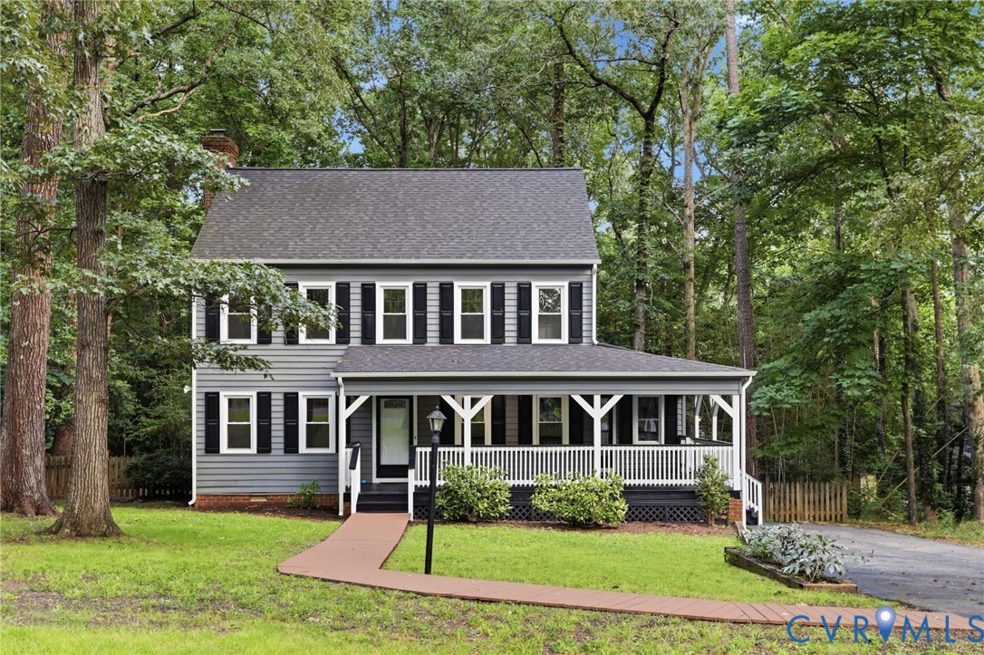 13913 Barnes Spring Road Midlothian, VA 23112 - Photo 3 of 51 Two-story traditional residence with a covered fro