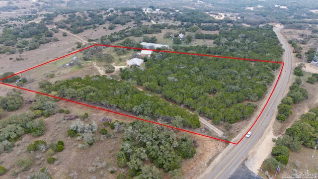 $674,998 | 5001 Whartons Dock Road, Bandera, TX 78003