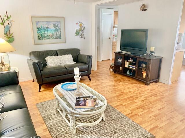 505 North Ruby Avenue Key Largo, FL 33037 - Photo 8 of 52 LIVING ROOM VIEW