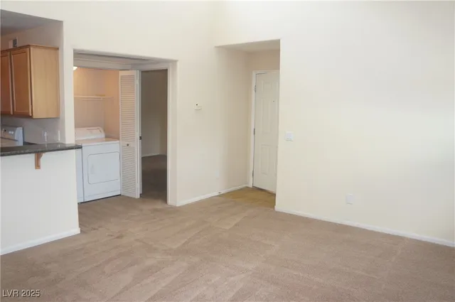 $1,300 | 3145 East Flamingo Road, Unit 2020, Las Vegas, NV 89121