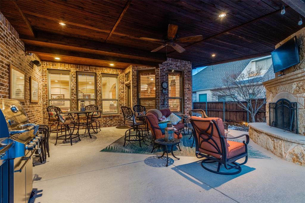 1109 Canton Court Allen, TX 75013 - Photo 37 of 40 a view of a room with gym equipment