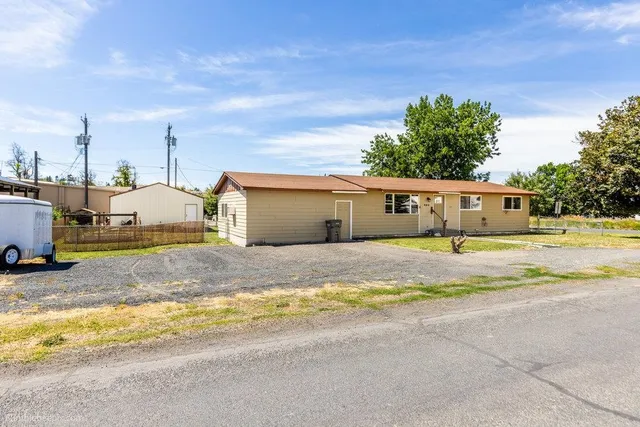 $237,500 | 522 Northwest Cole Avenue, Wilbur, WA 99185