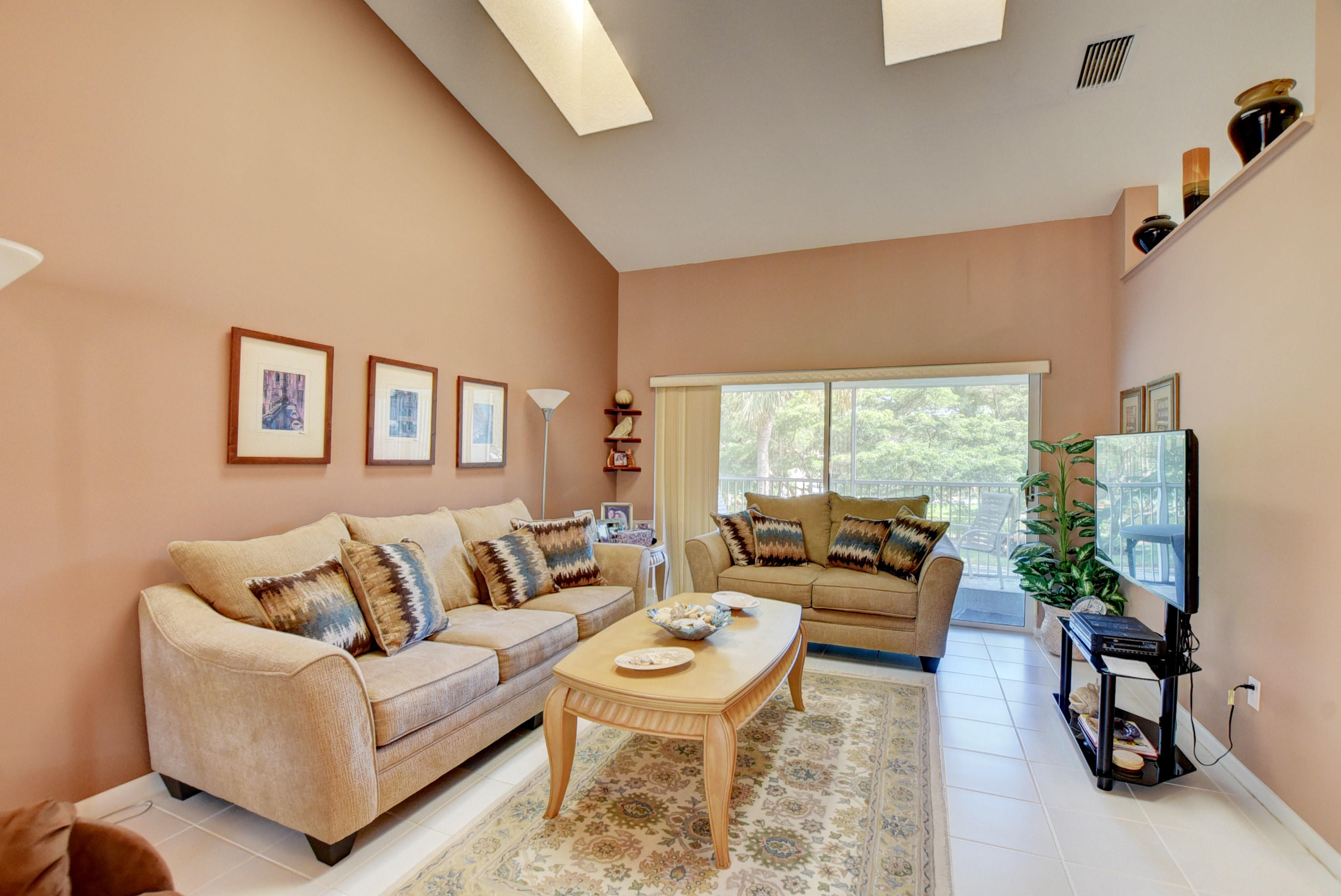 17060 Emile Street, Unit 6 Boca Raton, FL 33487 - Photo 8 of 34 EBF_0386And4more