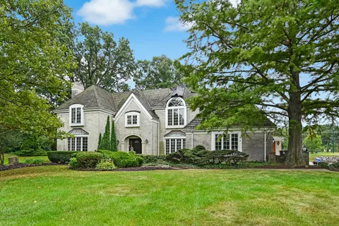 $1,950,000 | 1711 Midwest Club Parkway, Oak Brook, IL 60523
