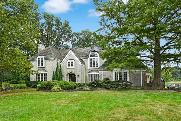 $1,950,000 | 1711 Midwest Club Parkway, Oak Brook, IL 60523