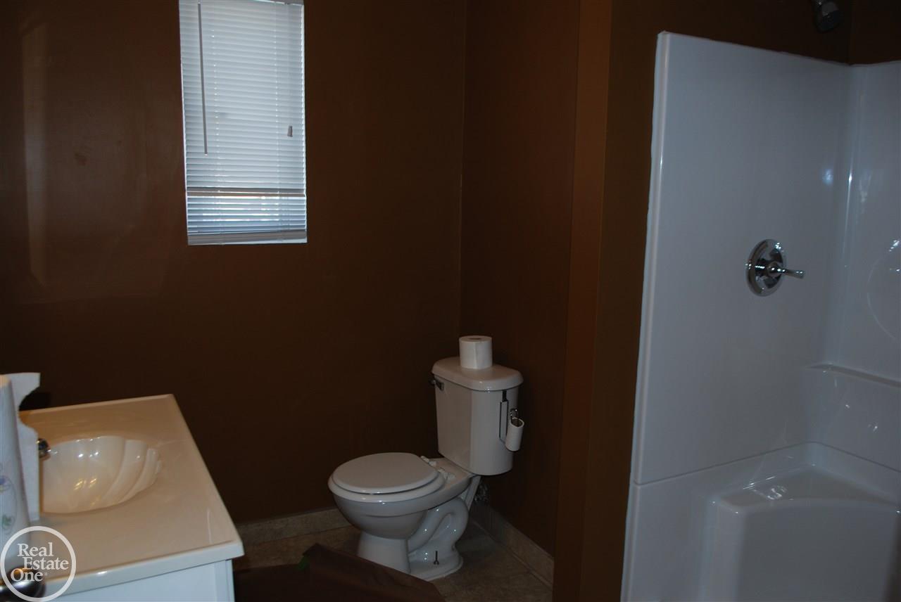 8615 East Pearson Road Utica, MI 48316 - Photo 13 of 26 Gallery Image 13