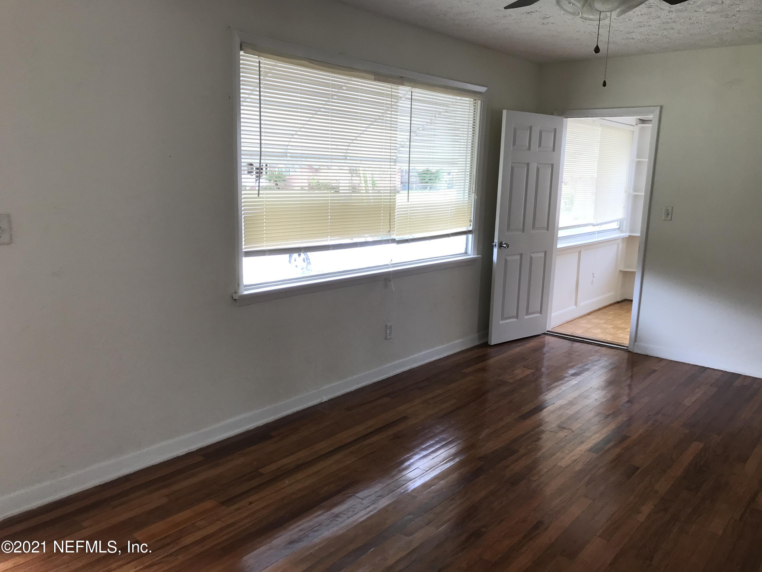 6125 Duke Road Jacksonville, FL 32217 - Photo 8 of 9 Formal Livingroom